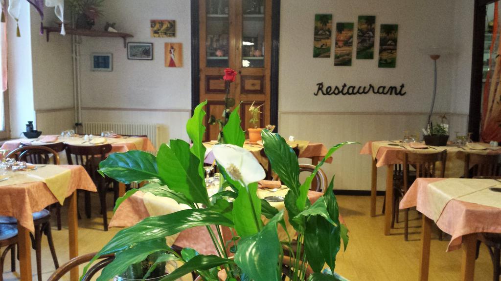 Hotel Restaurant De L'Ile Jumeaux Esterno foto